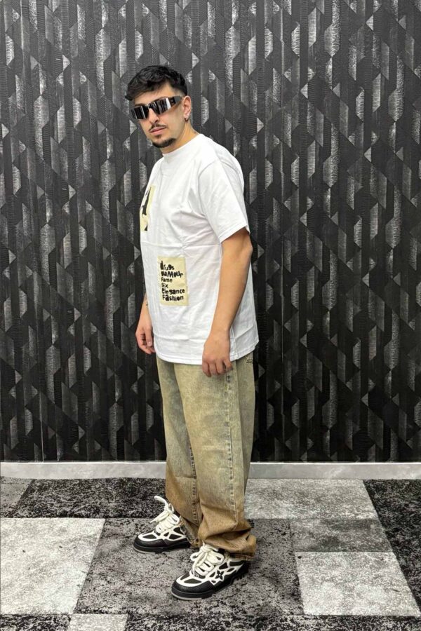 T shirt con logo - immagine 3