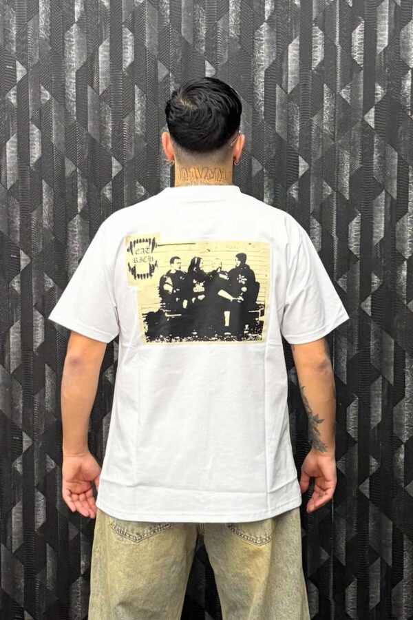 T shirt con logo - immagine 4